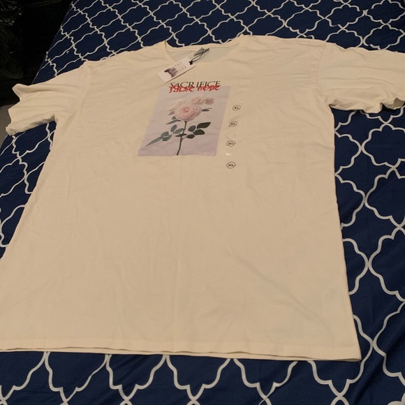 Corella - Picture 2 of 3